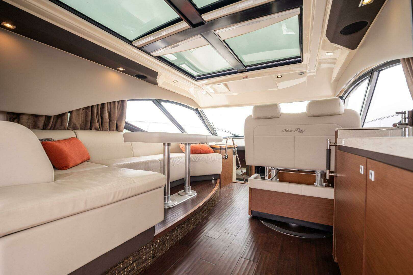 2015 Sea Ray 510 Sundancer - Image 79