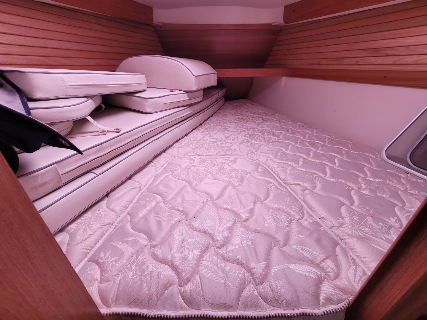 2006 Catalina 320 - Image 25