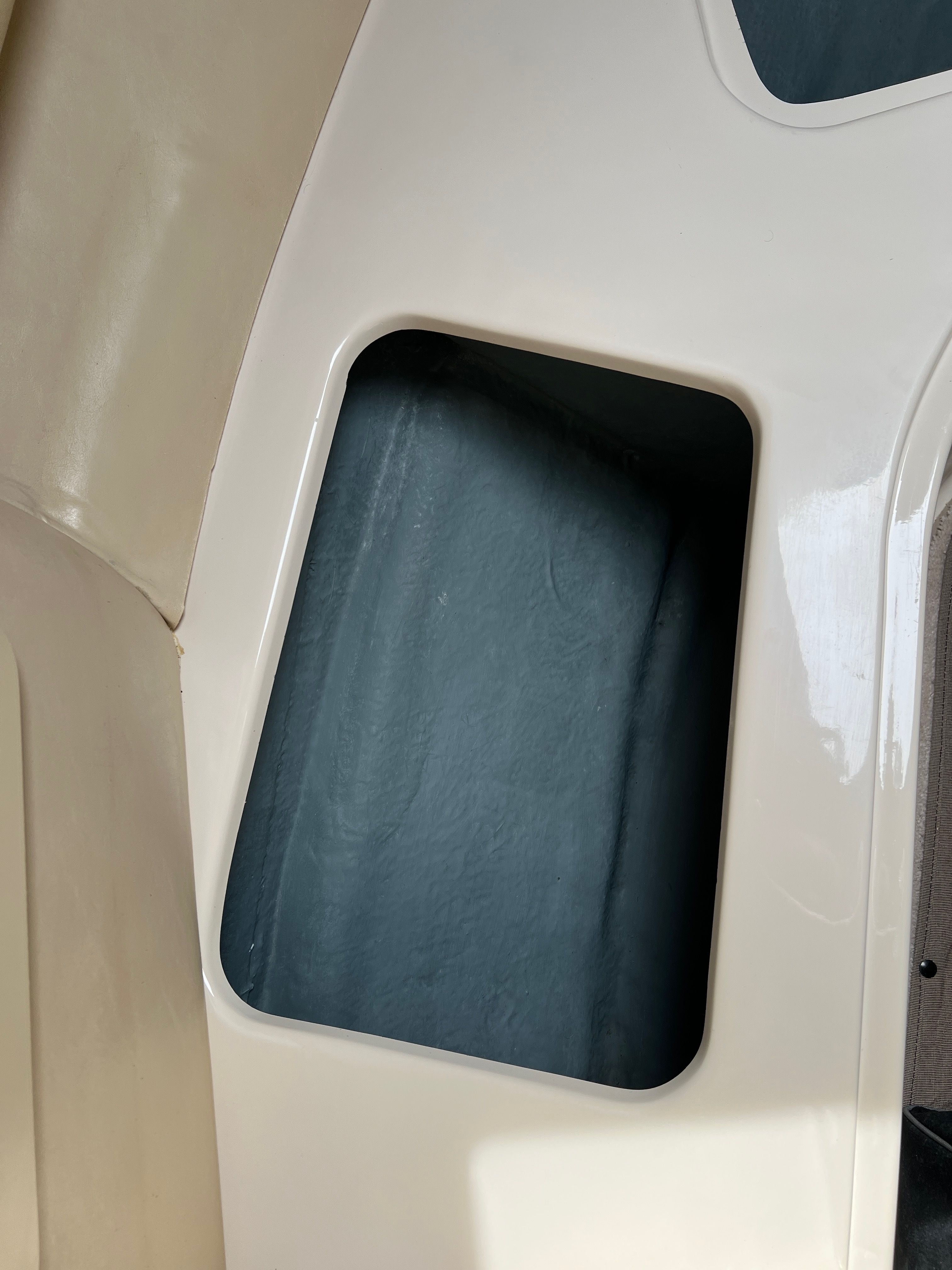 1998 Sea Ray 270 Sundancer - 15