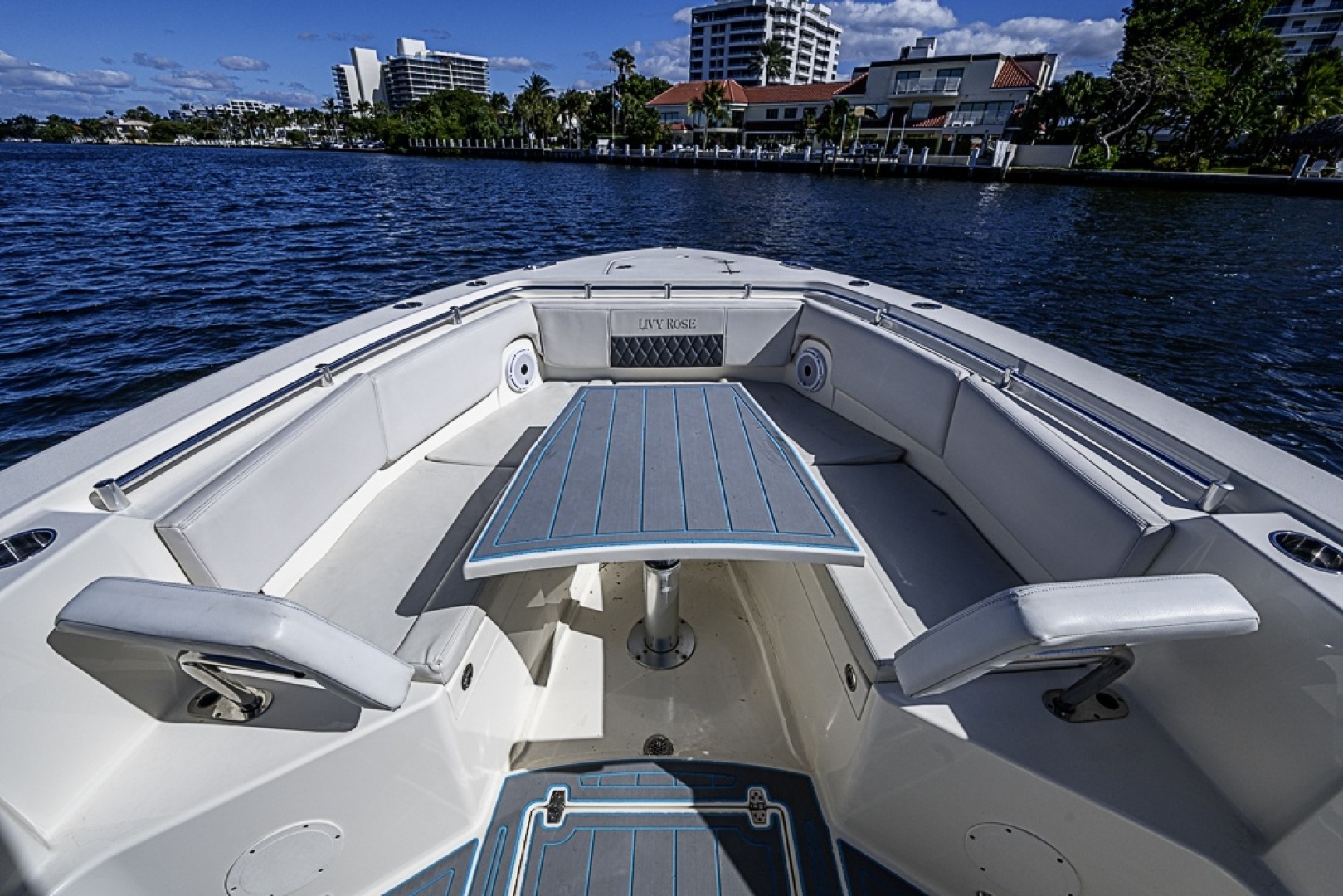 2021 Cobia 320 CC - Image 6