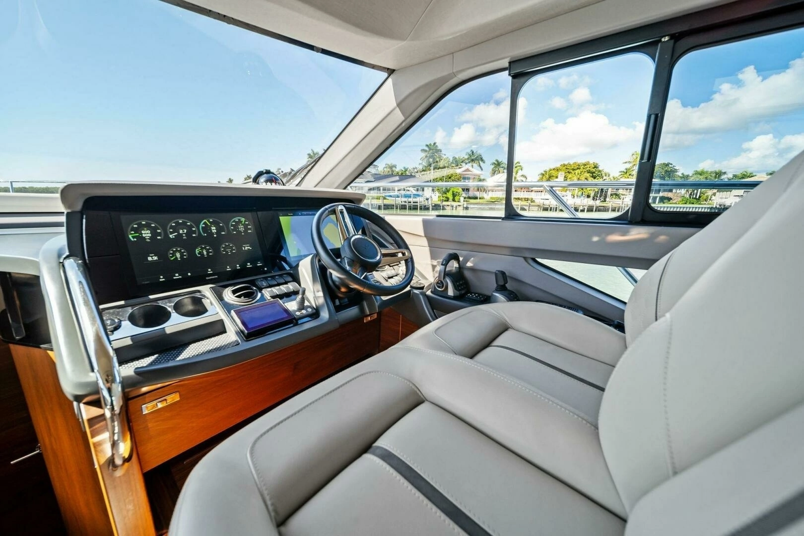 2023 Princess F50 - Image 16