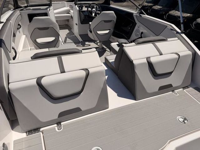 2026 Yamaha Boats SX220 - 5