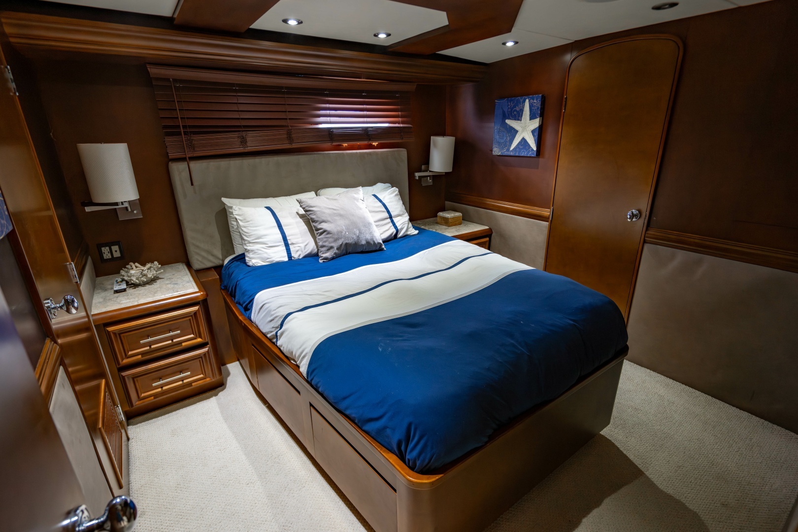 2006 Broward Raised Pilothouse - Image 22