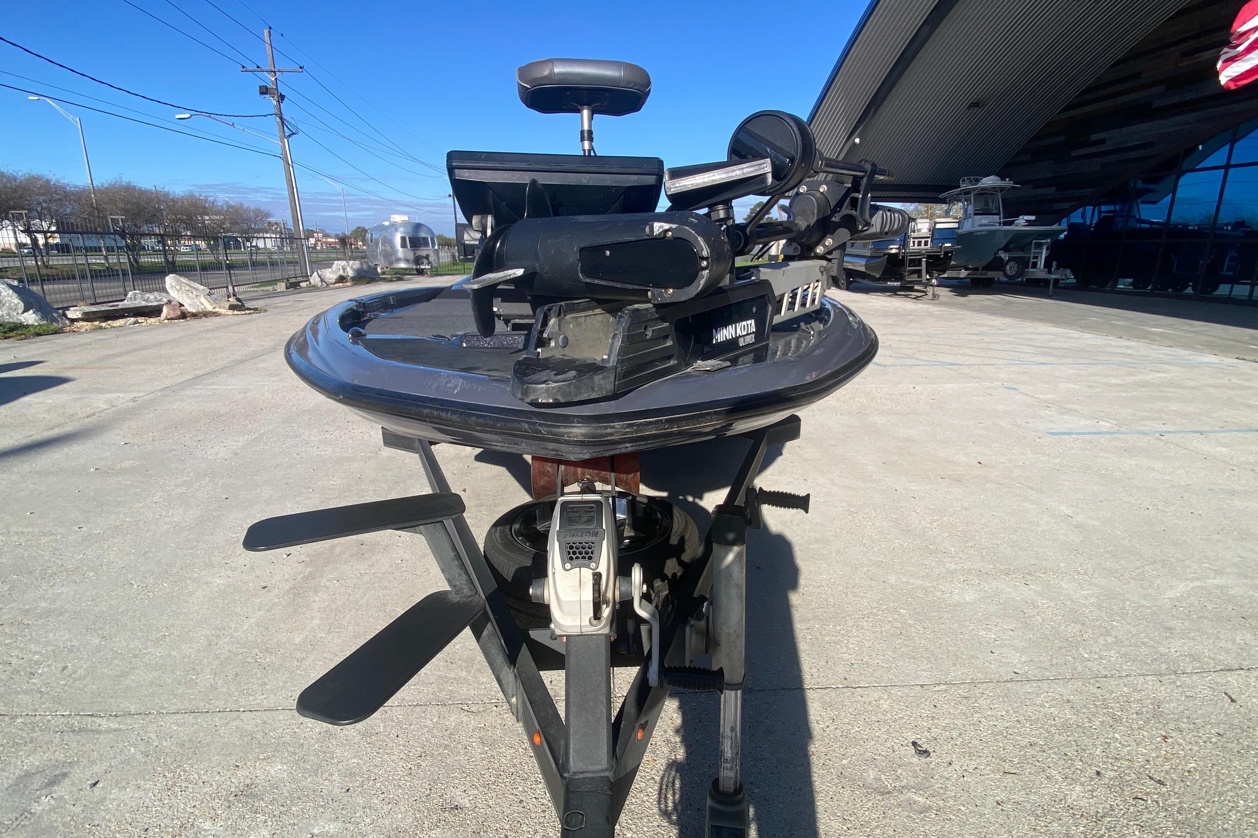 2020 Skeeter FXR20 Limited boat with Minn Kota trolling motor on display.