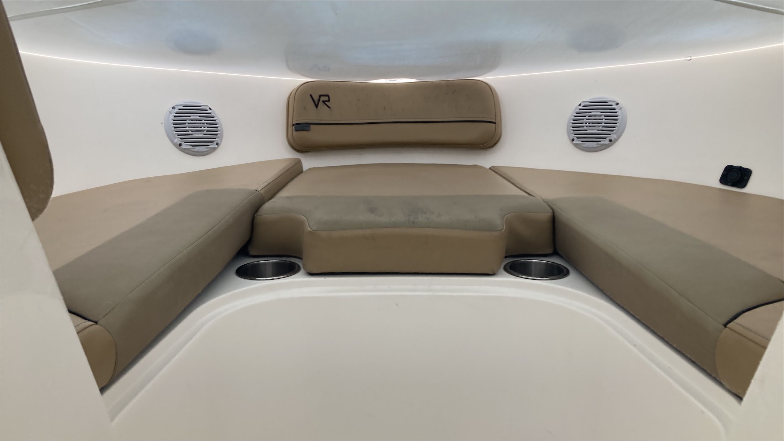 2022 Bayliner VR6 - 2