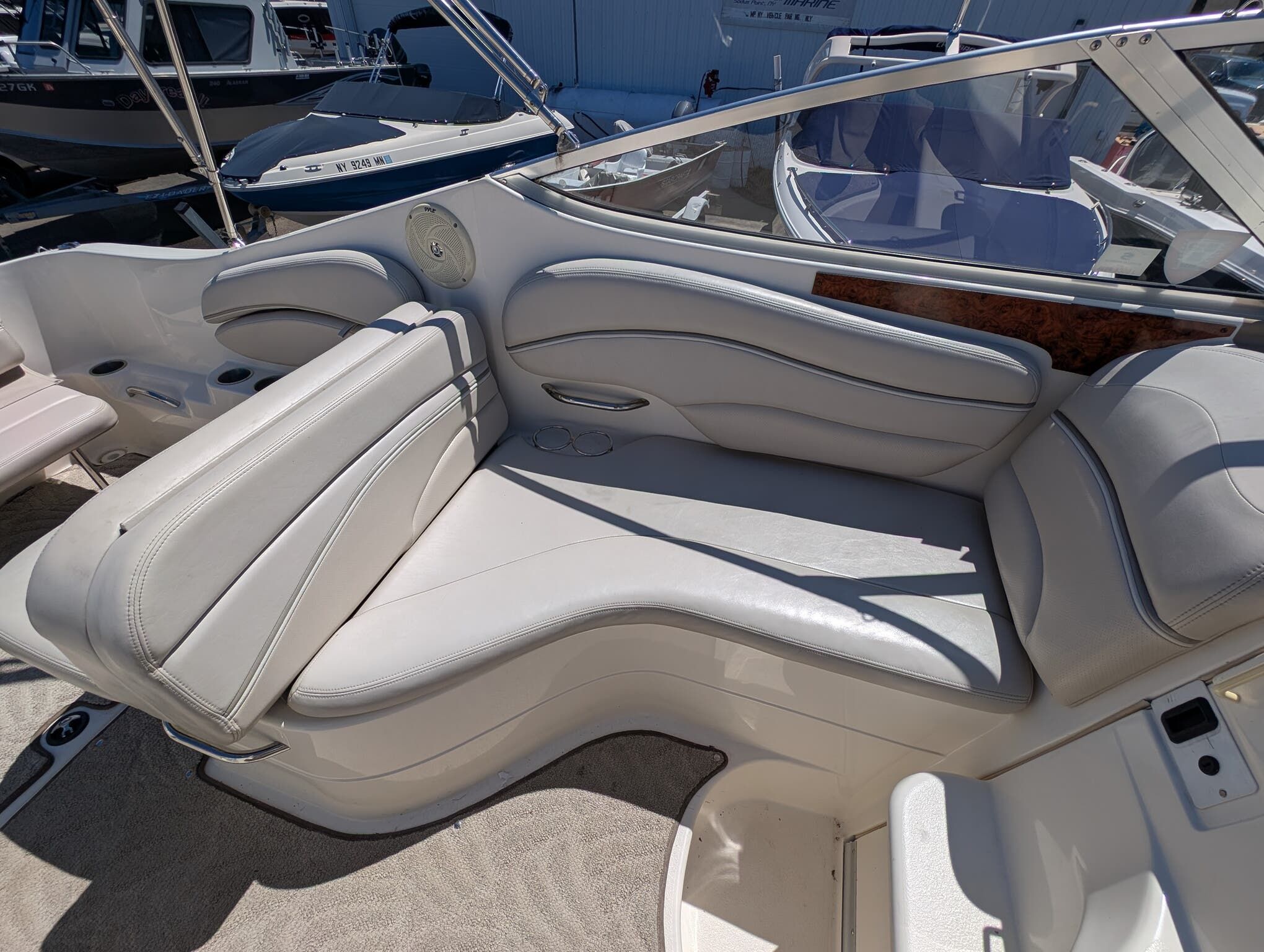 2007 Larson Cabrio 240 - 15