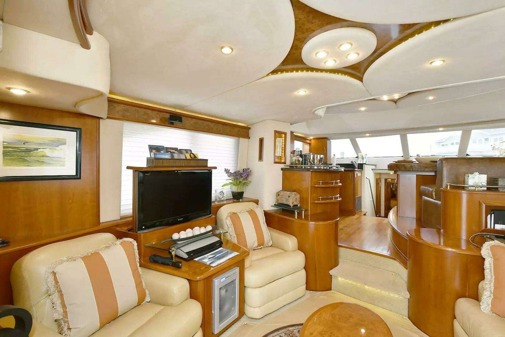 2009 Silverton 52 Ovation - Image 4