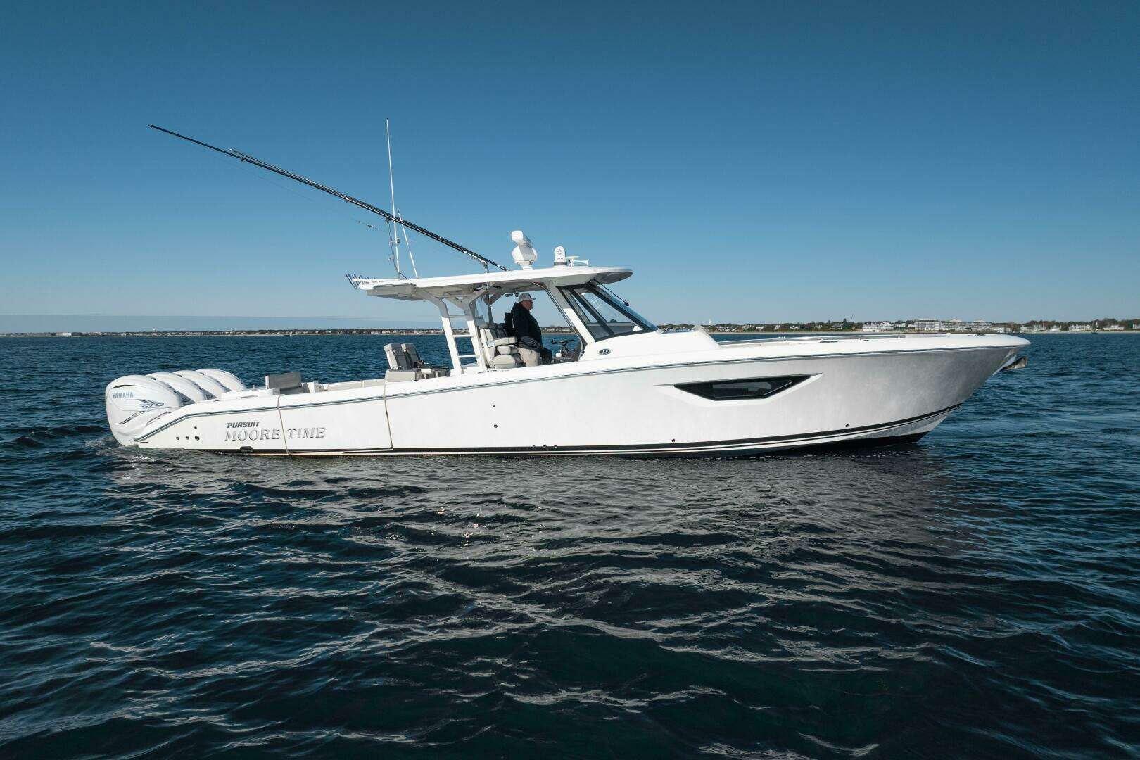 2023 Pursuit S428 - Image 3