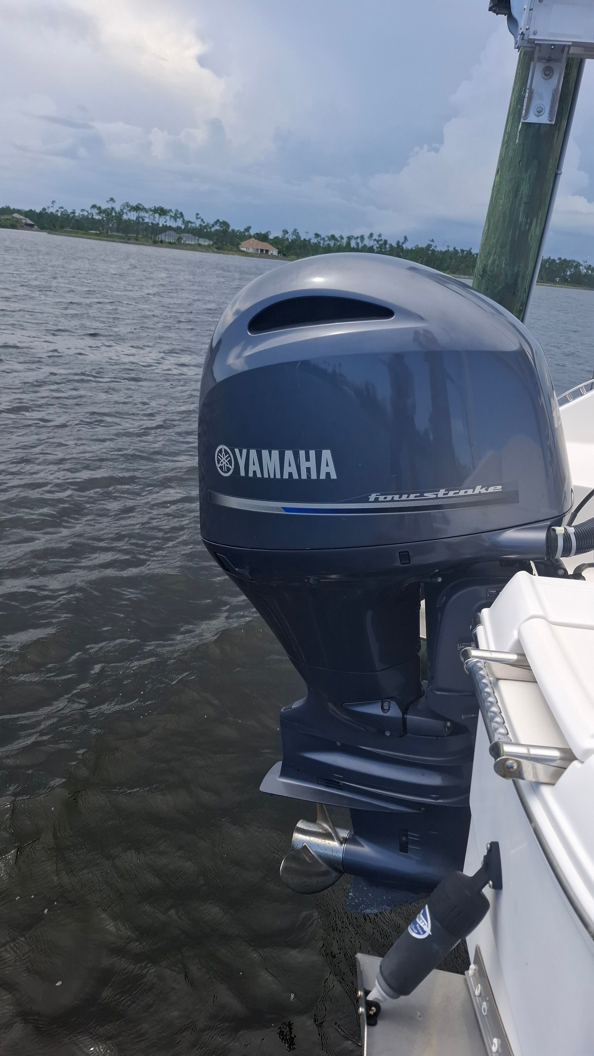2018 Robalo R 180