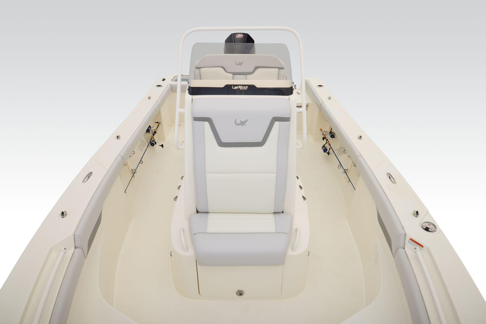2026 Mako 226 Center Console - 12