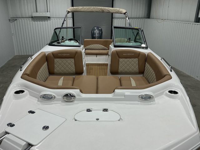 2026 NauticStar 223DC Deck - 7