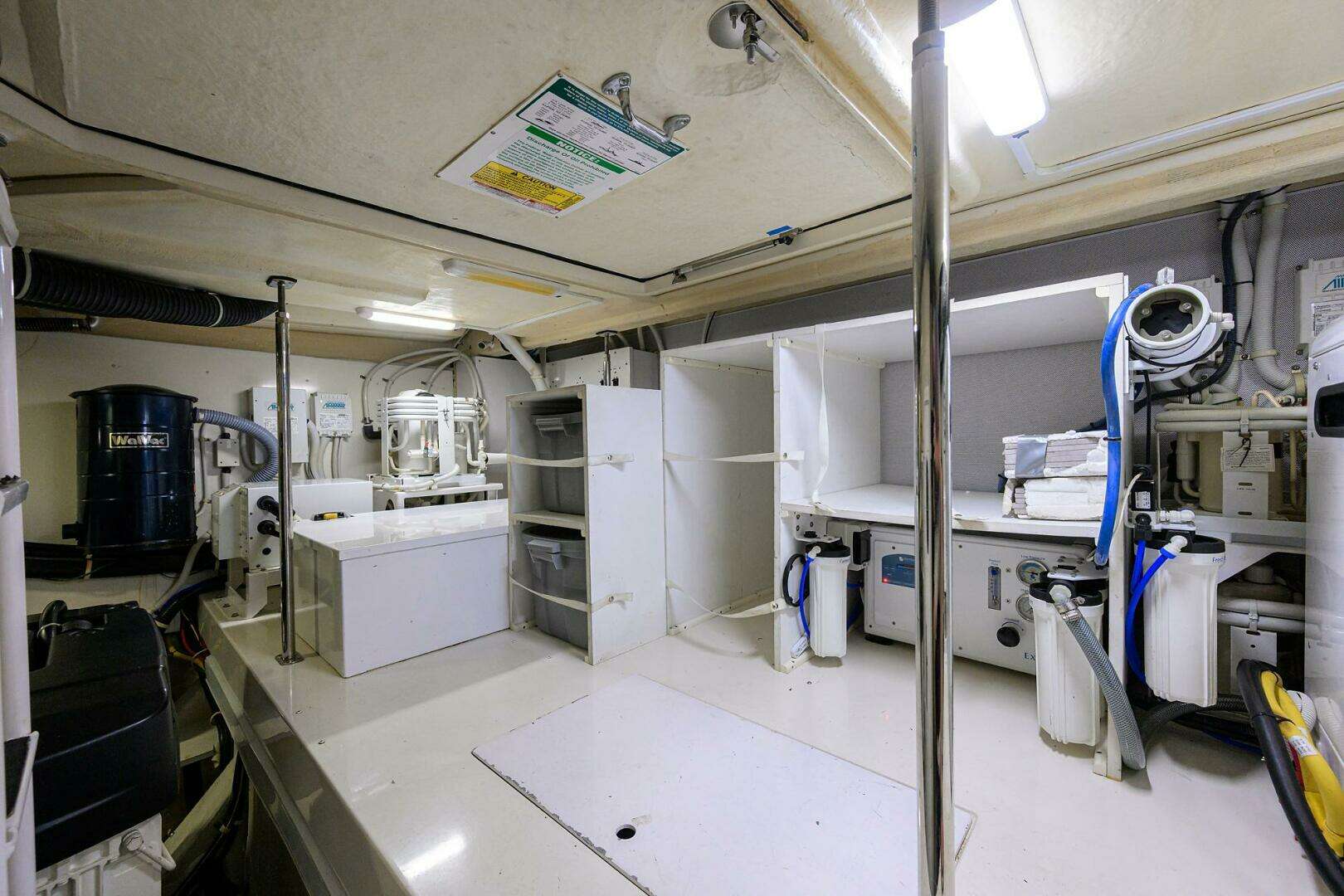 2016 Marquis 660 Sport Yacht - Image 43