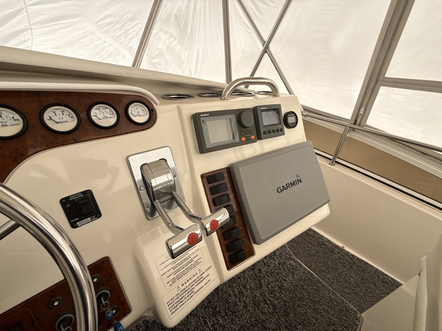 1999 Silverton 422 - Image 28