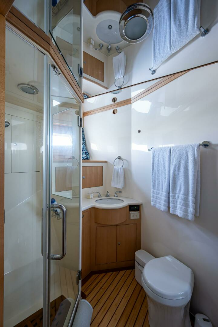 2013 Marlow Explorer Enclosed Bridge (CB) - Image 78