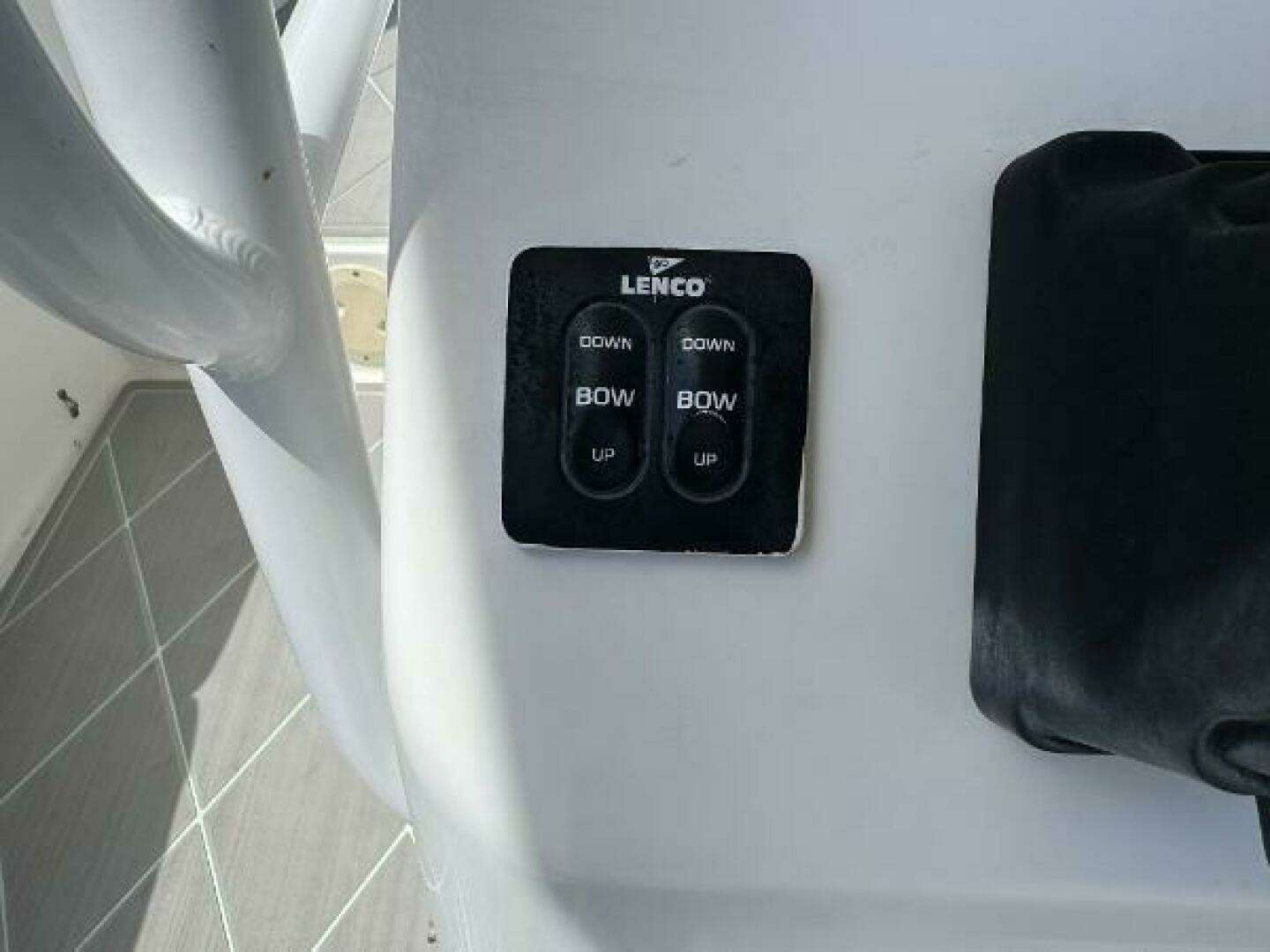 2005 Regulator 23 Center Console - Image 23