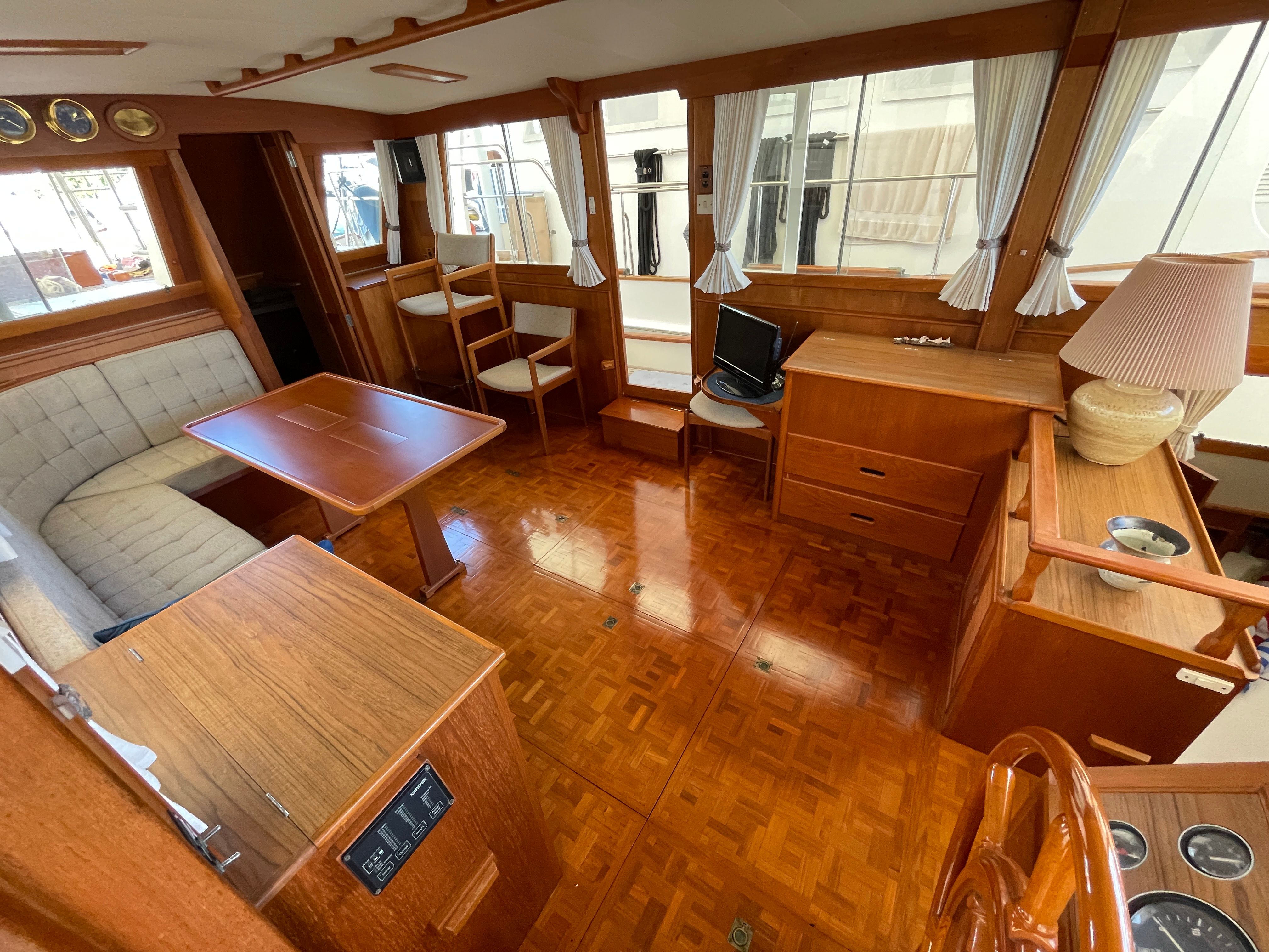 1985 Grand Banks 42 Motor Yacht - 20