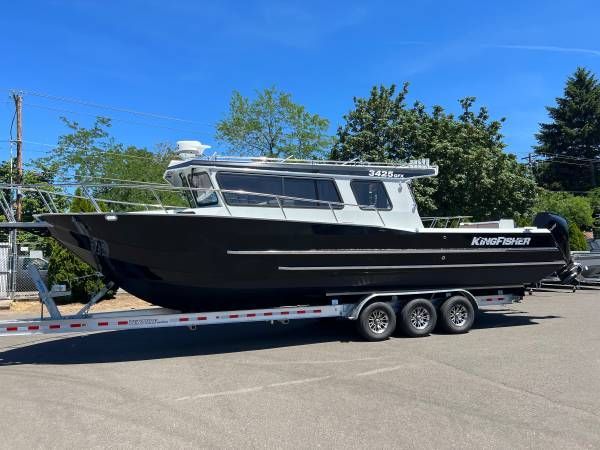 2022 KingFisher 3425 GFX Offshore - 3