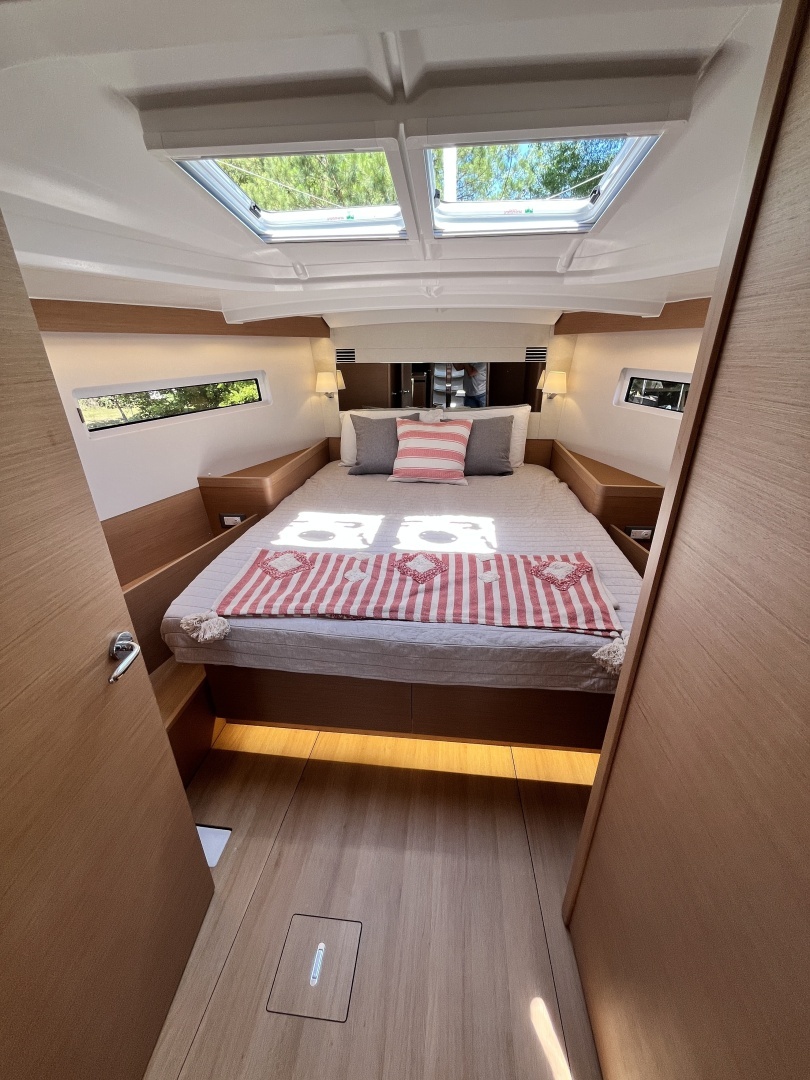 2025 Jeanneau Sun Odyssey 440 - Image 17