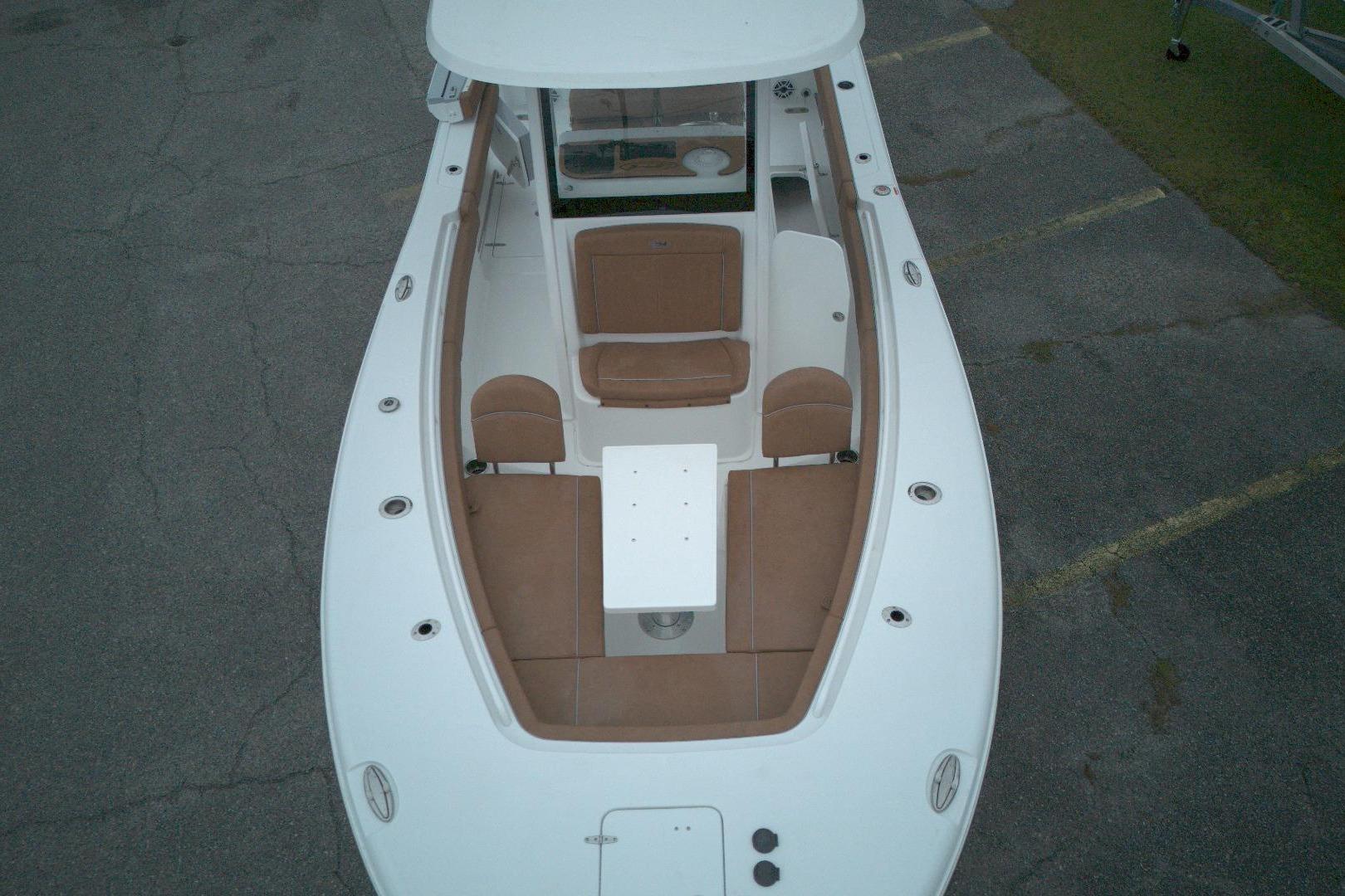 2026 Sea Hunt Gamefish 25 boat, aerial view of seating and deck layout.