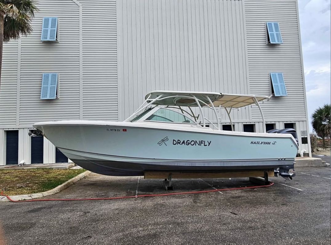 2018 Sailfish 325 DC - 12