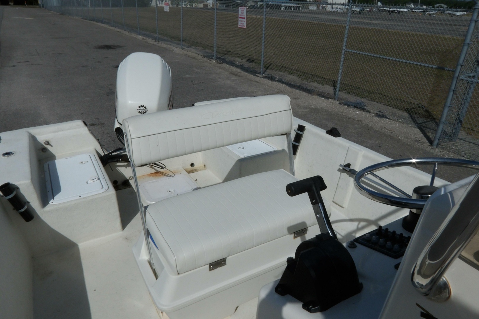 2005 May-Craft 1800 Skiff - Image 11