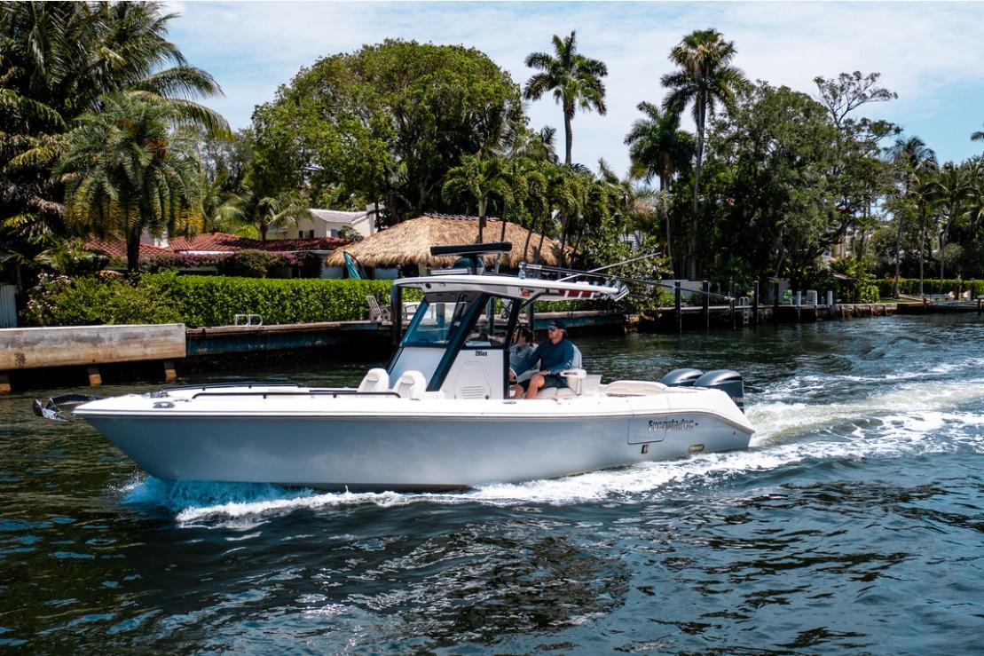 2021 Everglades 295 Center Console