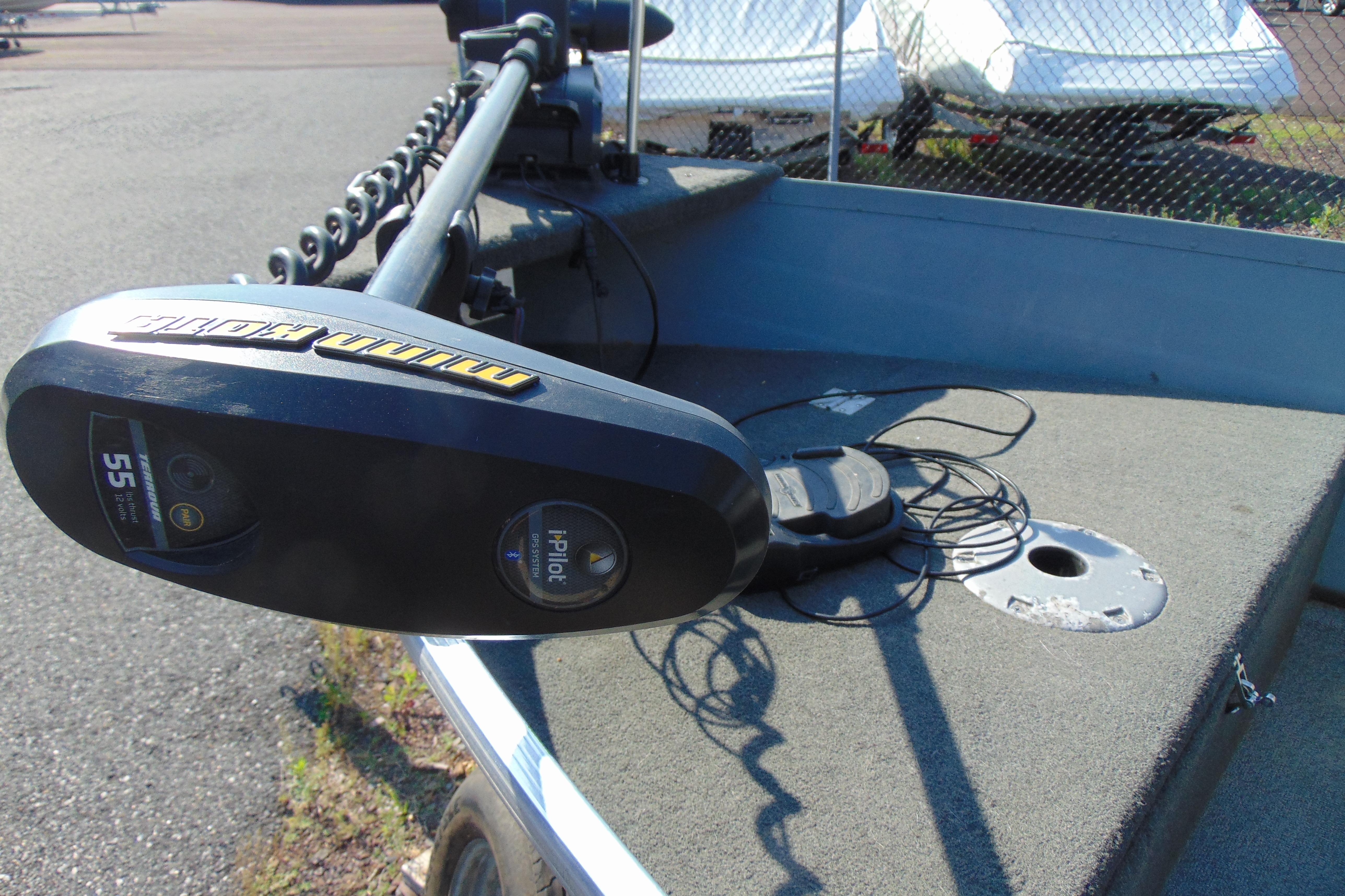 2017 Starcraft SF 16 DLX boat with Minn Kota trolling motor on deck.