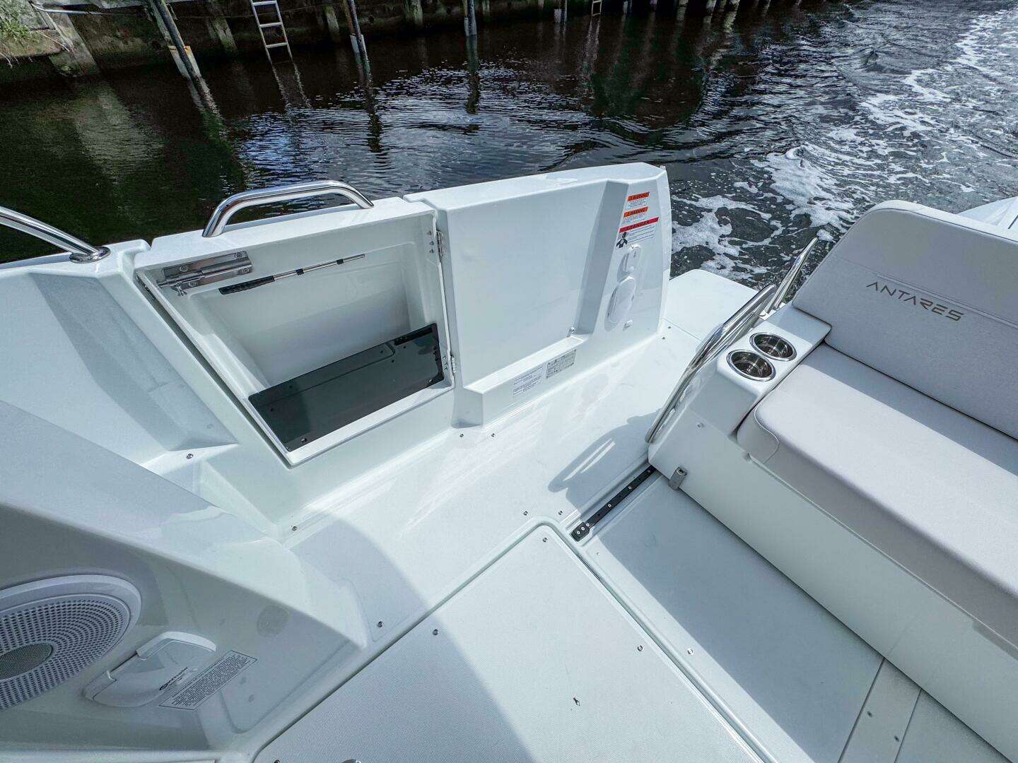 2026 Beneteau Antares 9 - Image 14