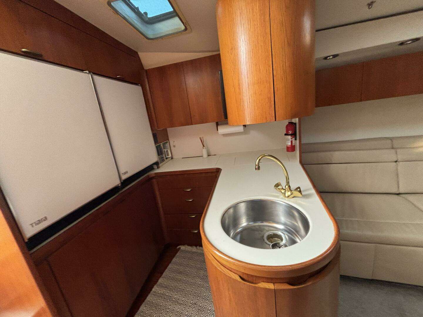 1993 Tiara Yachts 4300 Convertible - Image 42