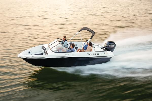 2025 Tahoe 200 S - 76