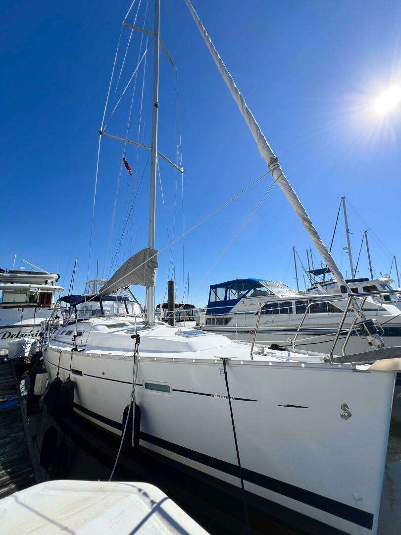 2007 Beneteau 373 - Image 8