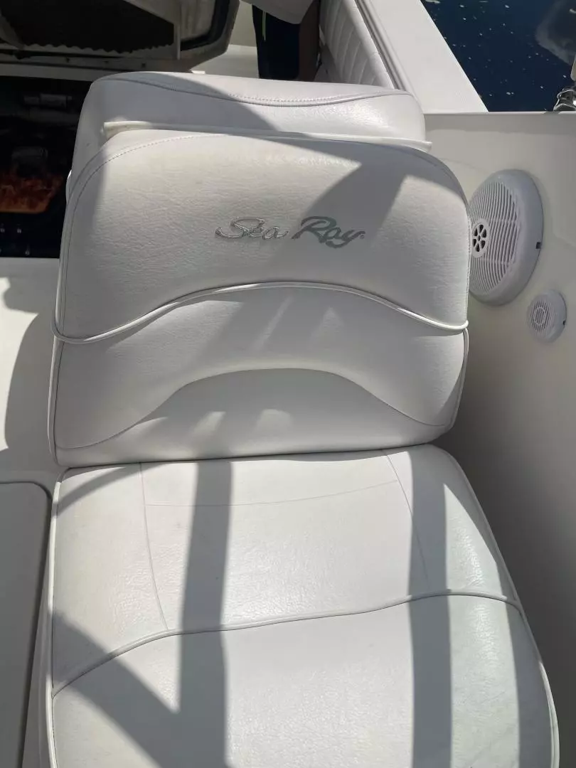 2006 Sea Ray Amberejack - Image 6