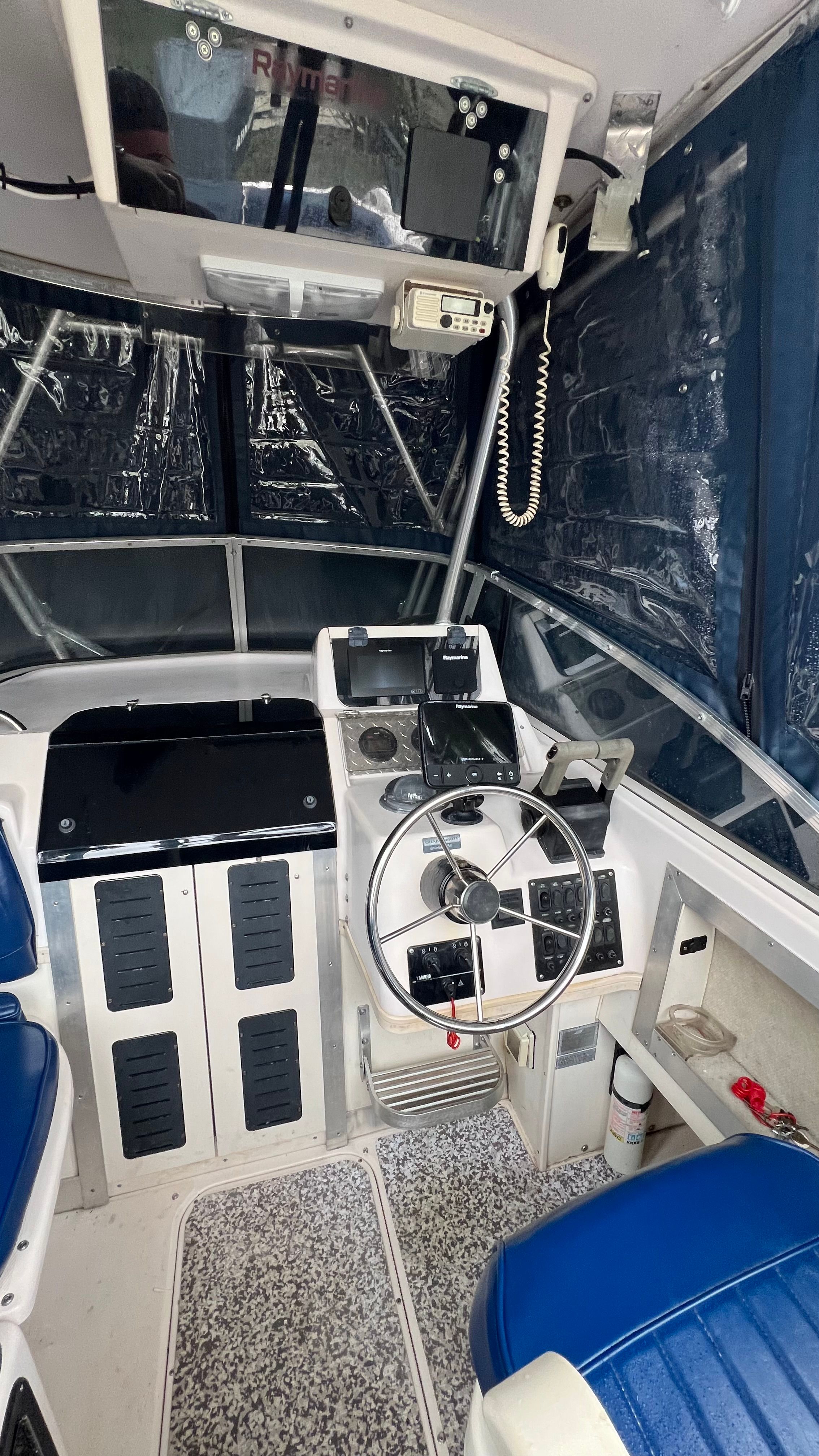 1996 Grady-White Islander 268 - 3
