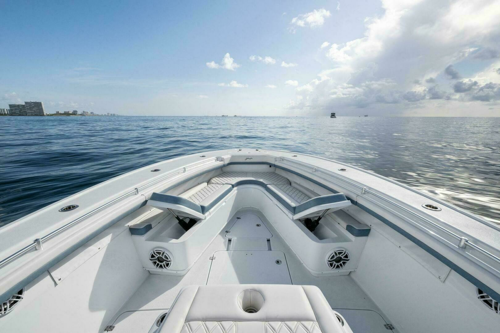 2026 Yellowfin 42 Offshore - Image 33