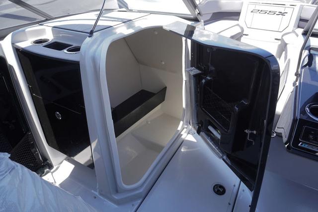 2025 Yamaha Boats 255XD - 9
