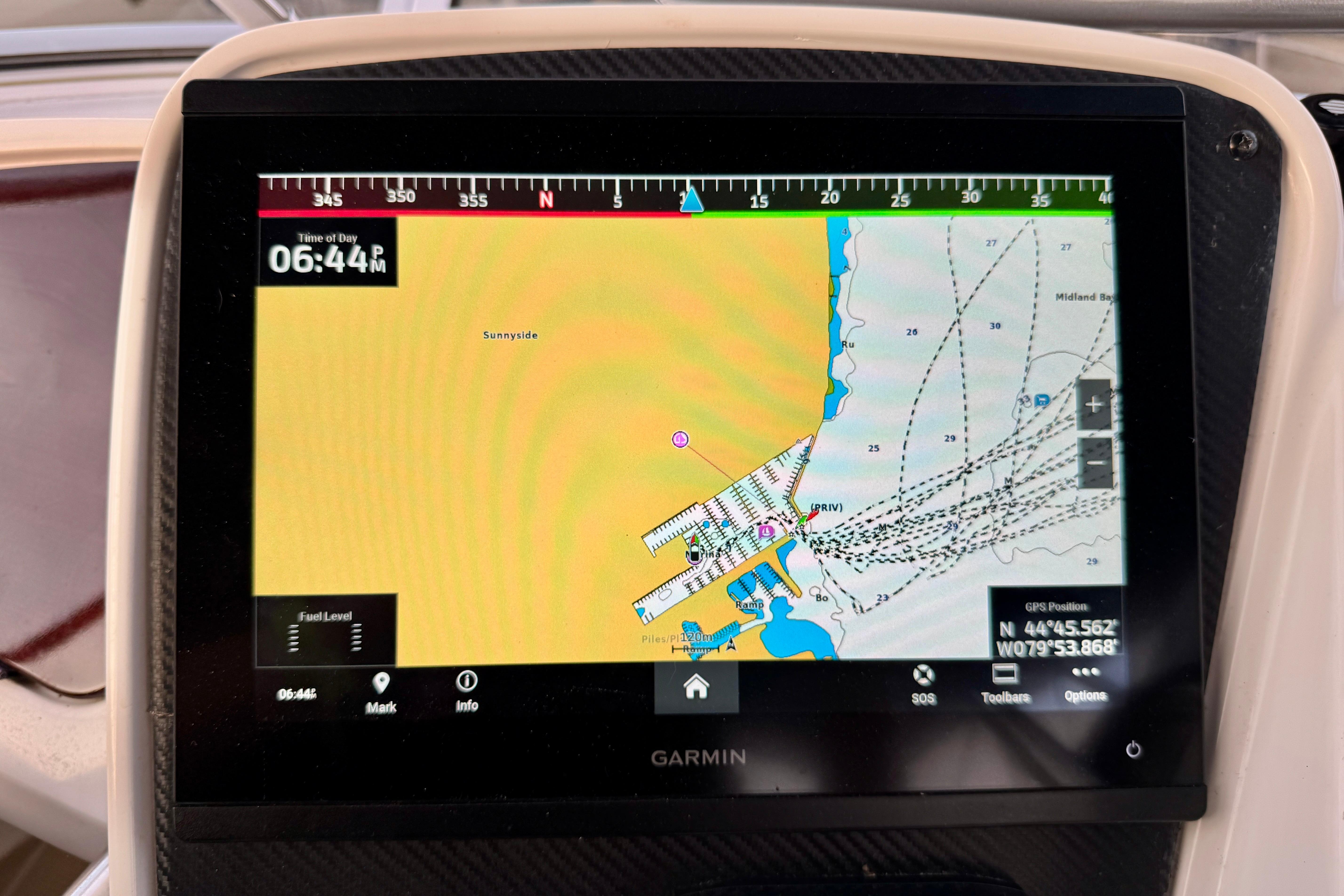 Garmin GPS display on 2006 Meridian Motoryacht, showing Sunnyside area map.