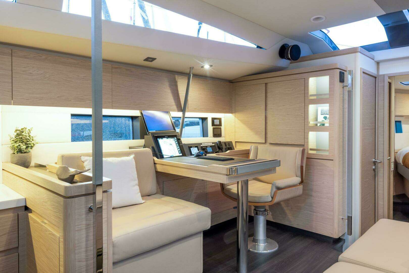2026 Allures 51.9 - Image 31