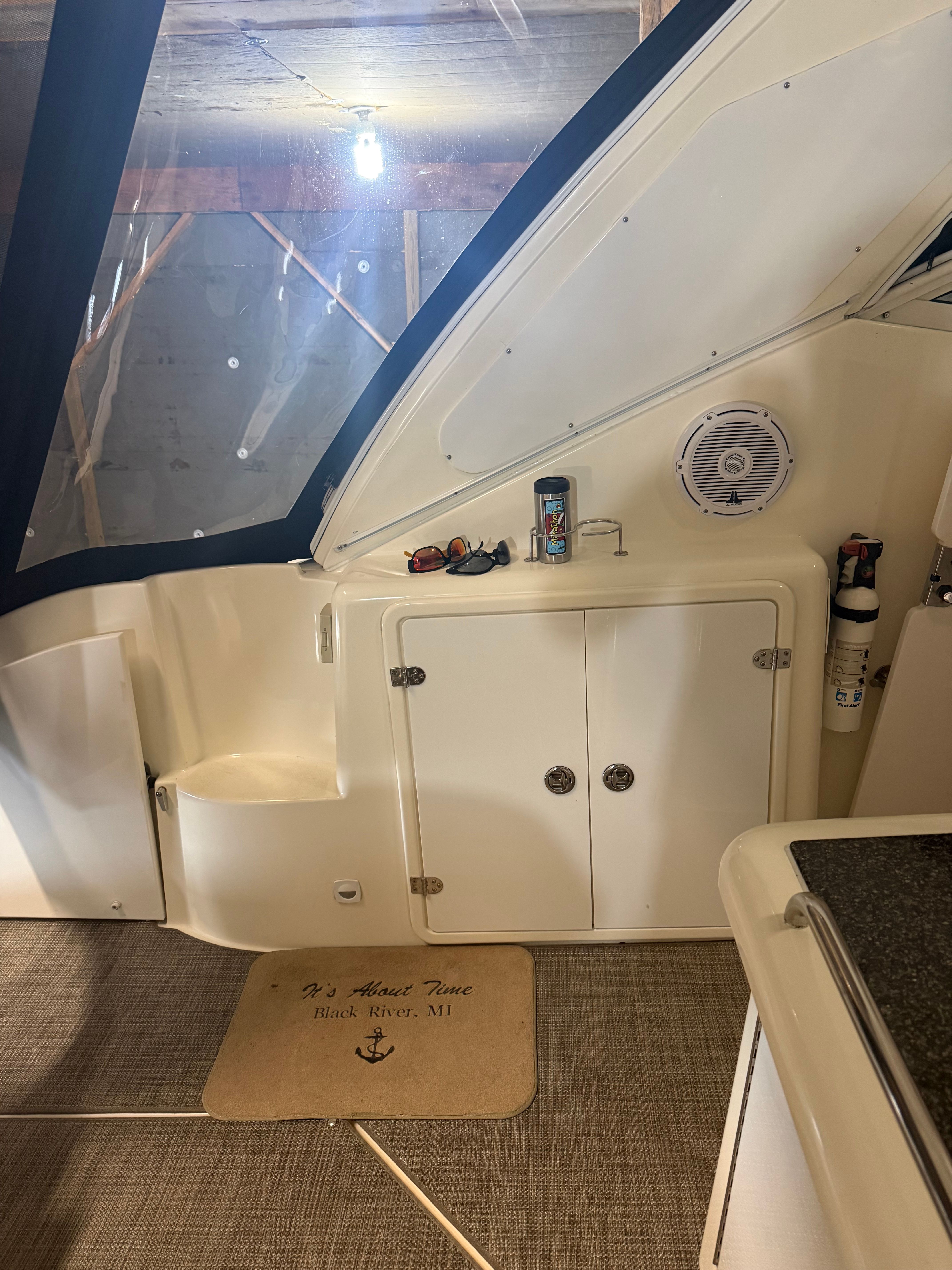 2006 Cruisers Yachts 420 Express - 16