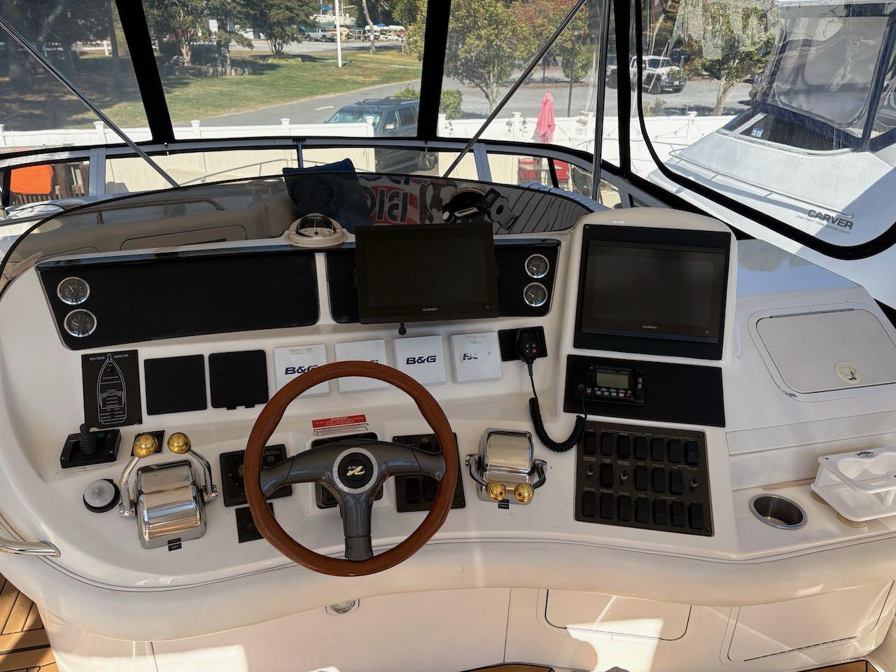 1999 Sea Ray 480 Sedan Bridge - 56