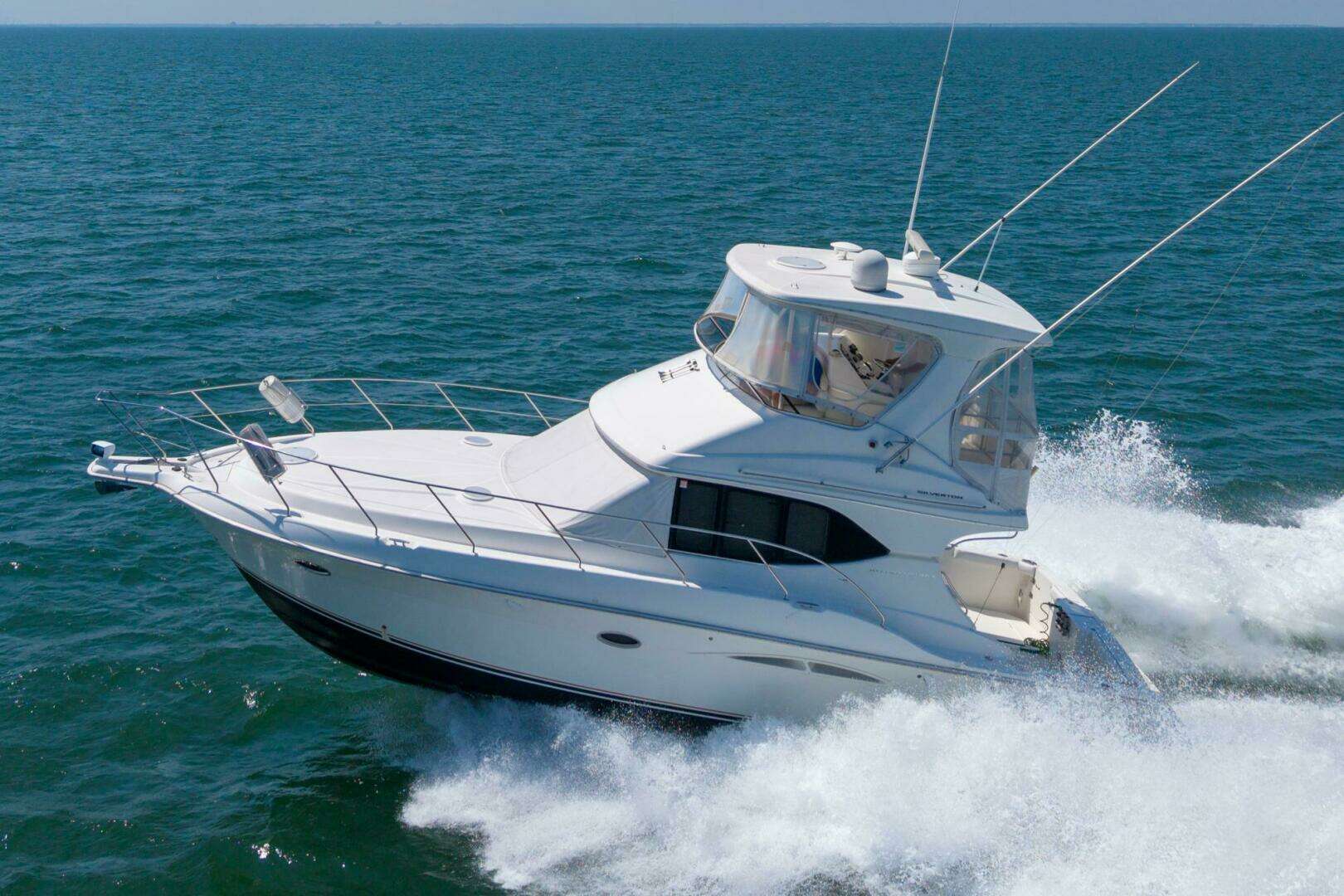 2007 Silverton 38 Convertible - Image 9