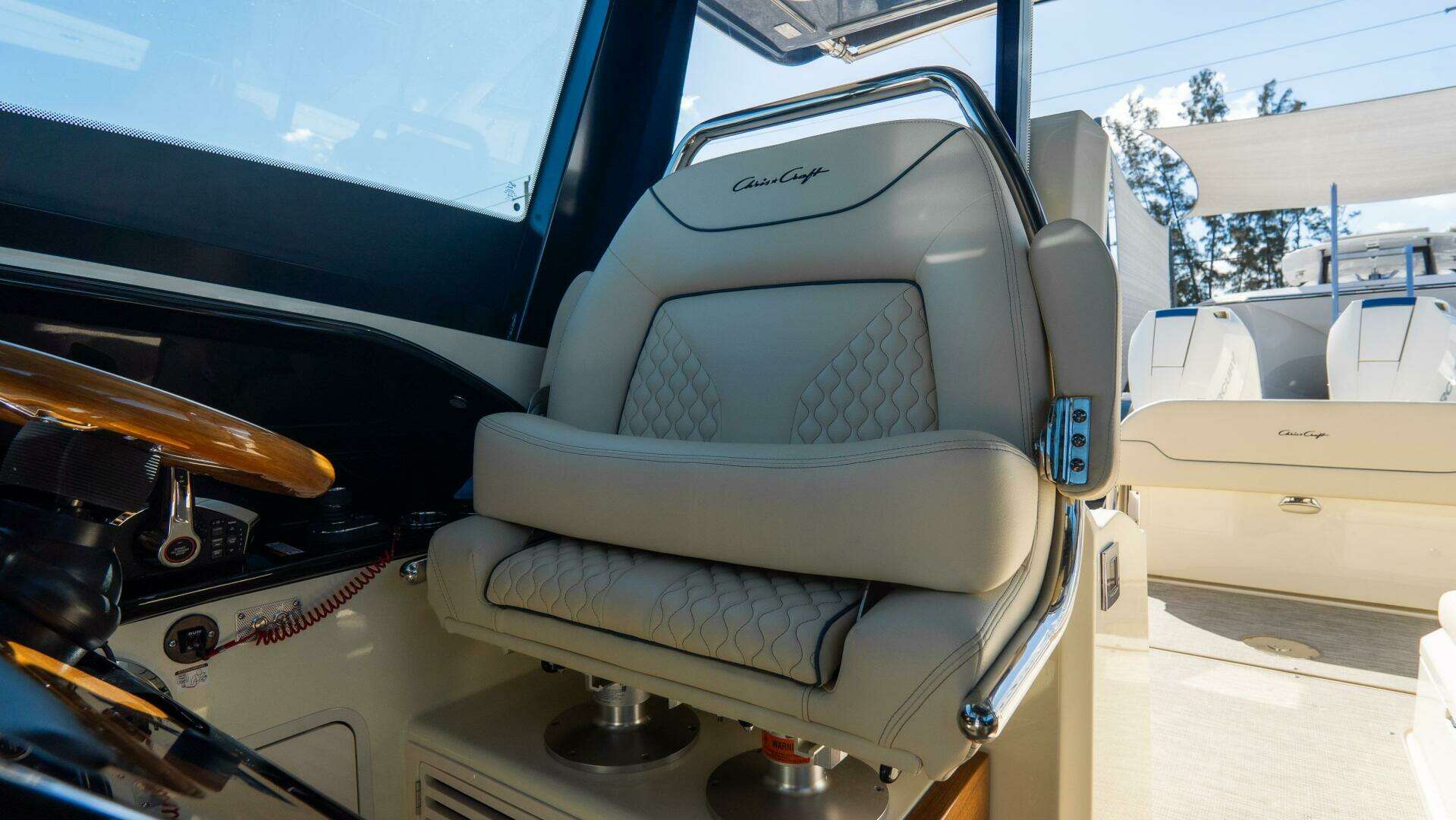 2026 Chris-Craft Calypso - Image 29