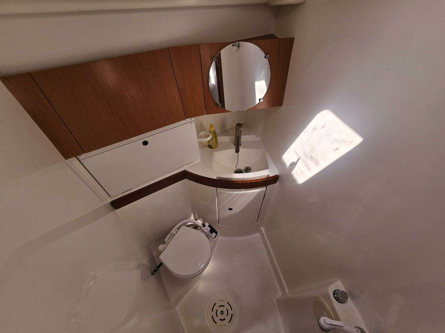 2009 Beneteau Cyclades 43.3 - Image 27