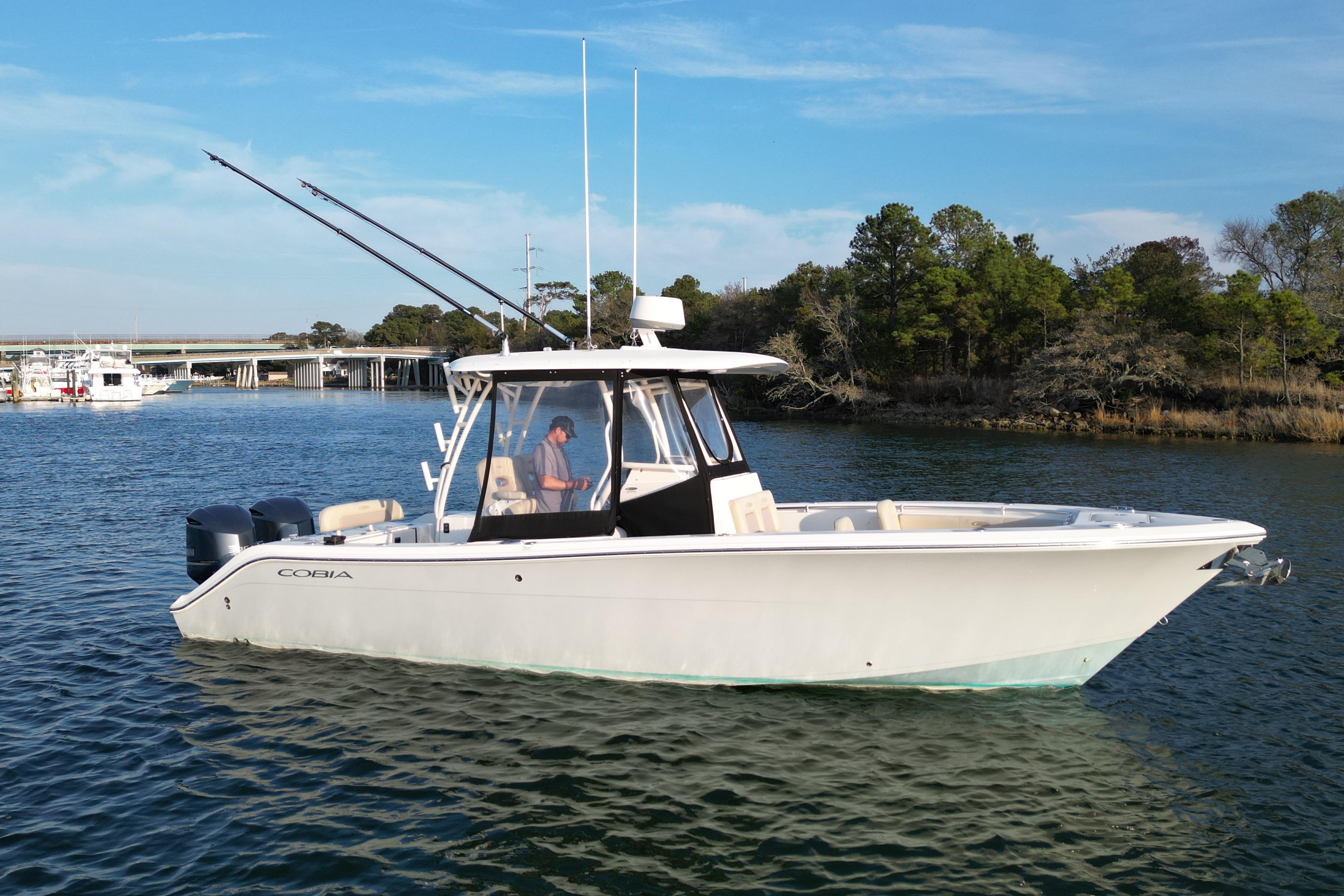 2016 Cobia 296 Center Console
