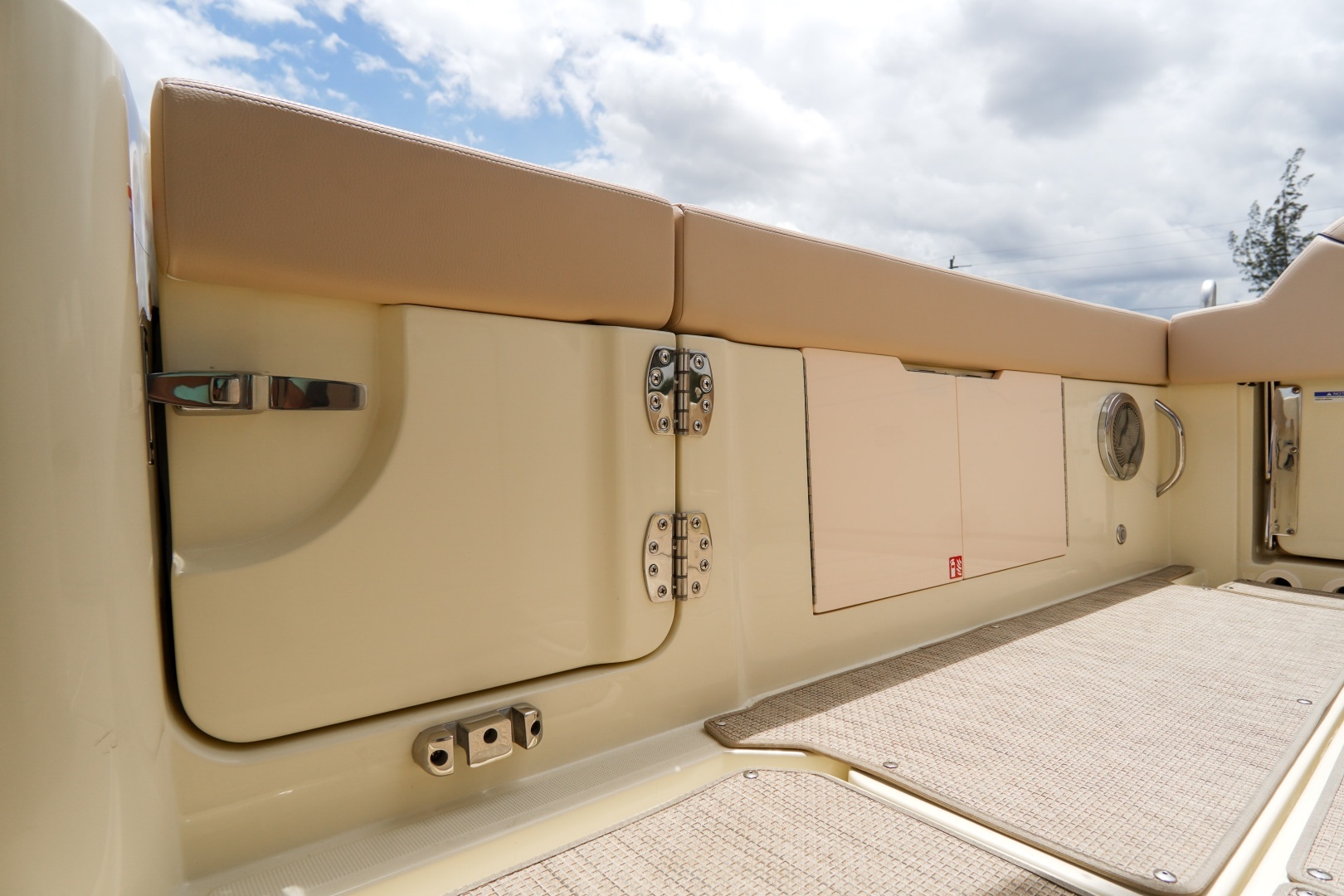 2026 Chris-Craft Catalina - Image 61