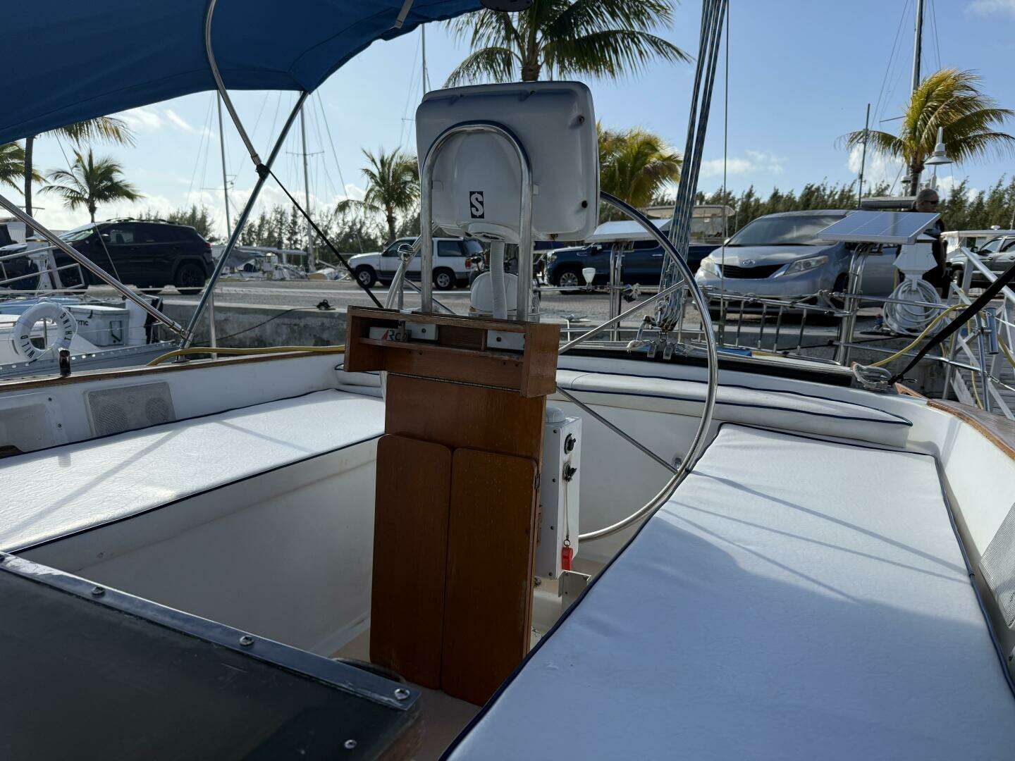 1985 Endeavour 42 - Image 16