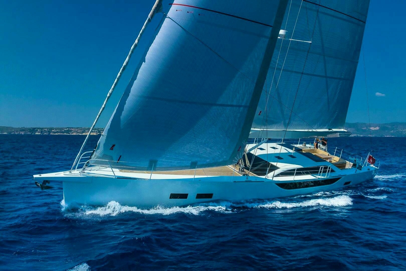 2014 Cyrus Yachts Custom - Image 5