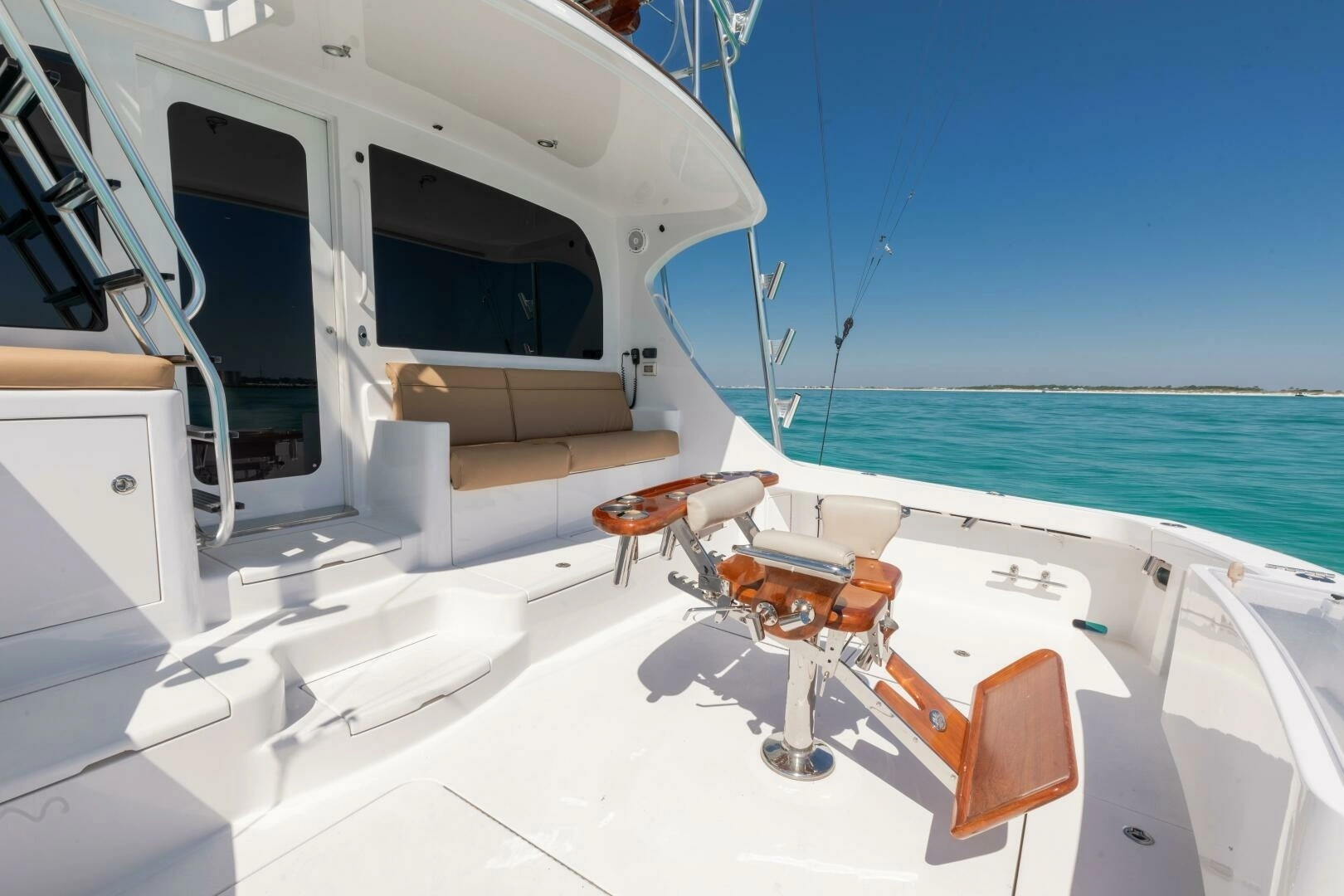 2016 Hatteras GT60 - Image 54
