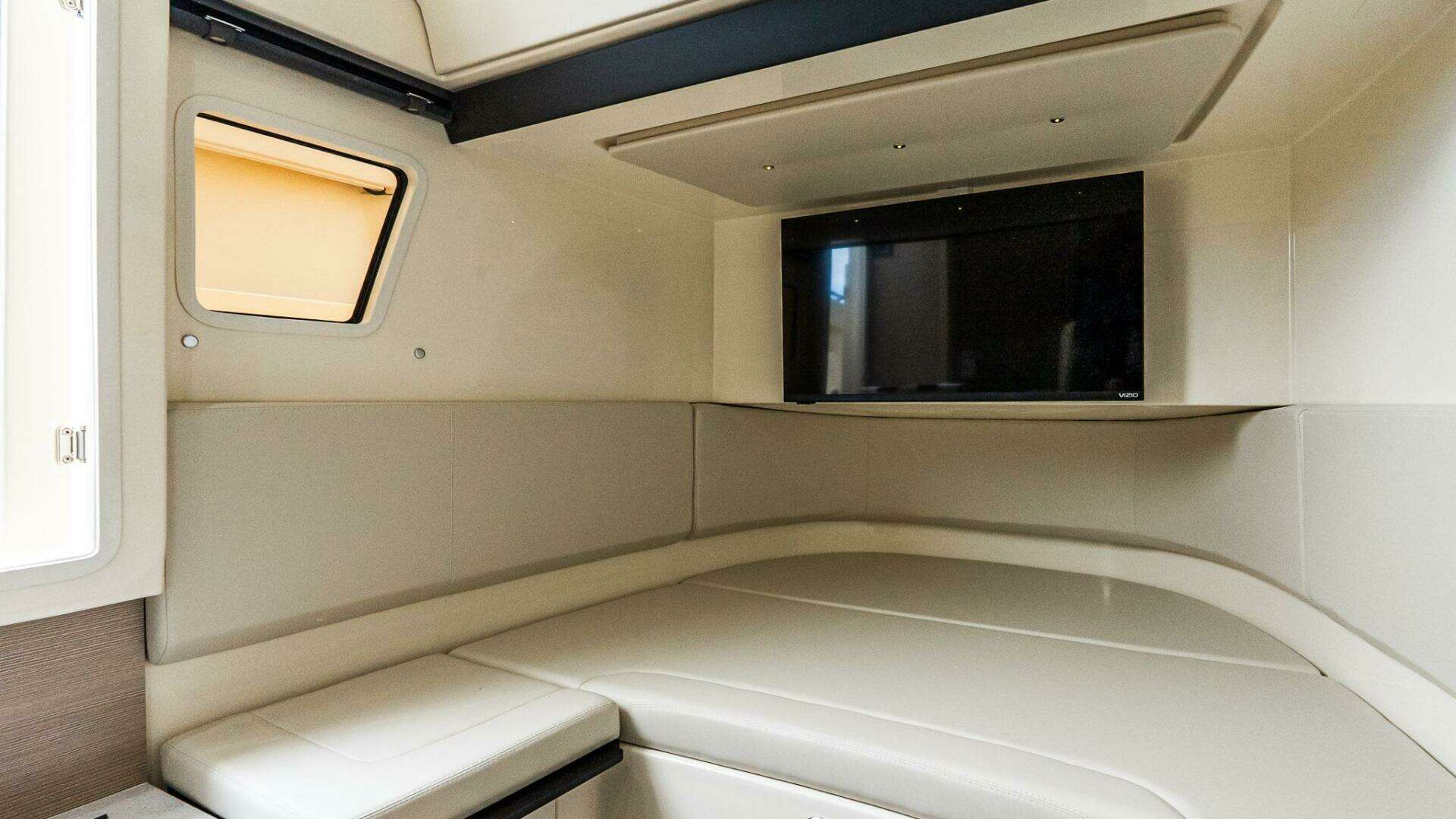 2025 Scout 377 LXF - Image 25