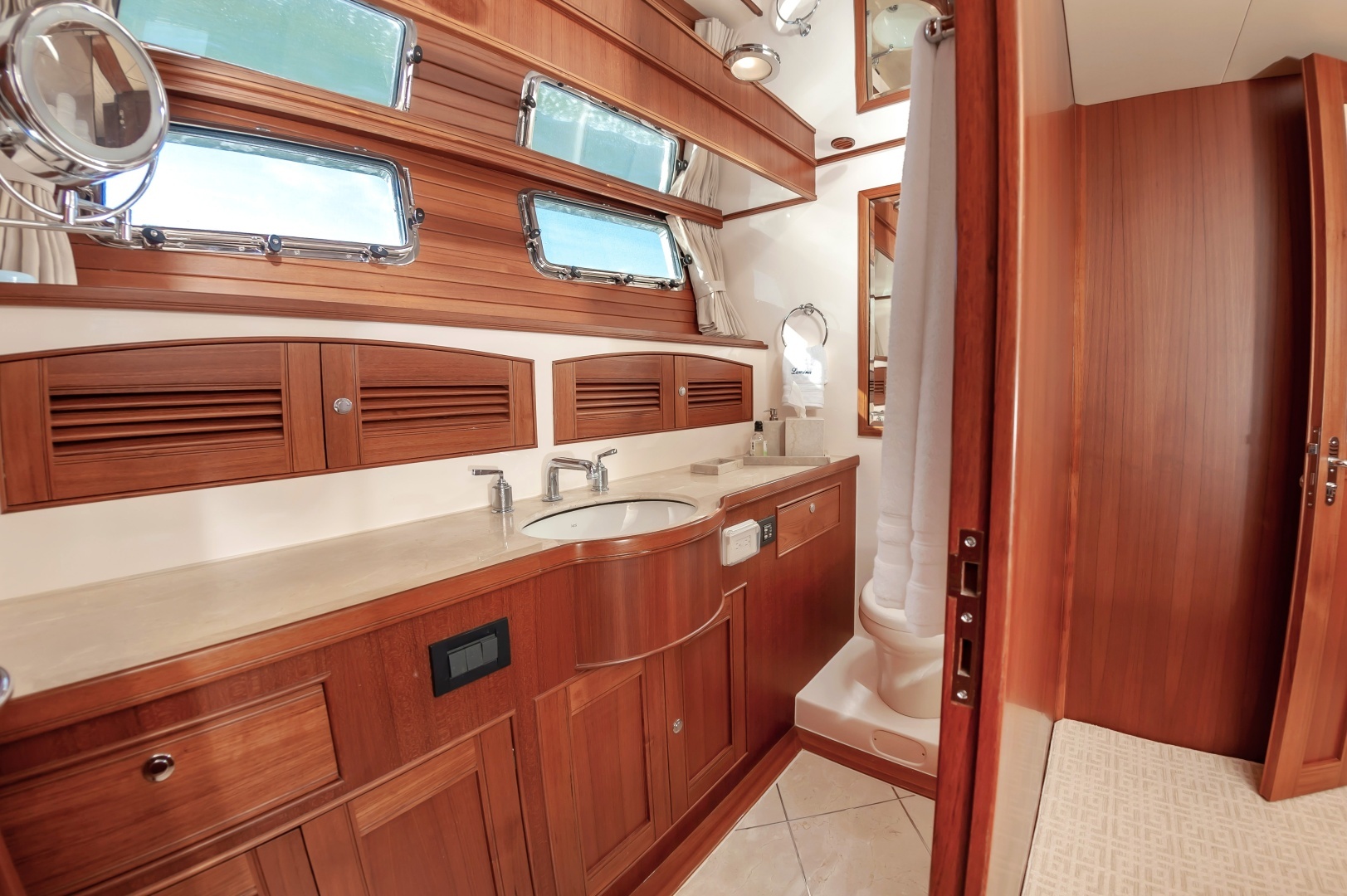 2015 Marlow Explorer 58E - Image 21