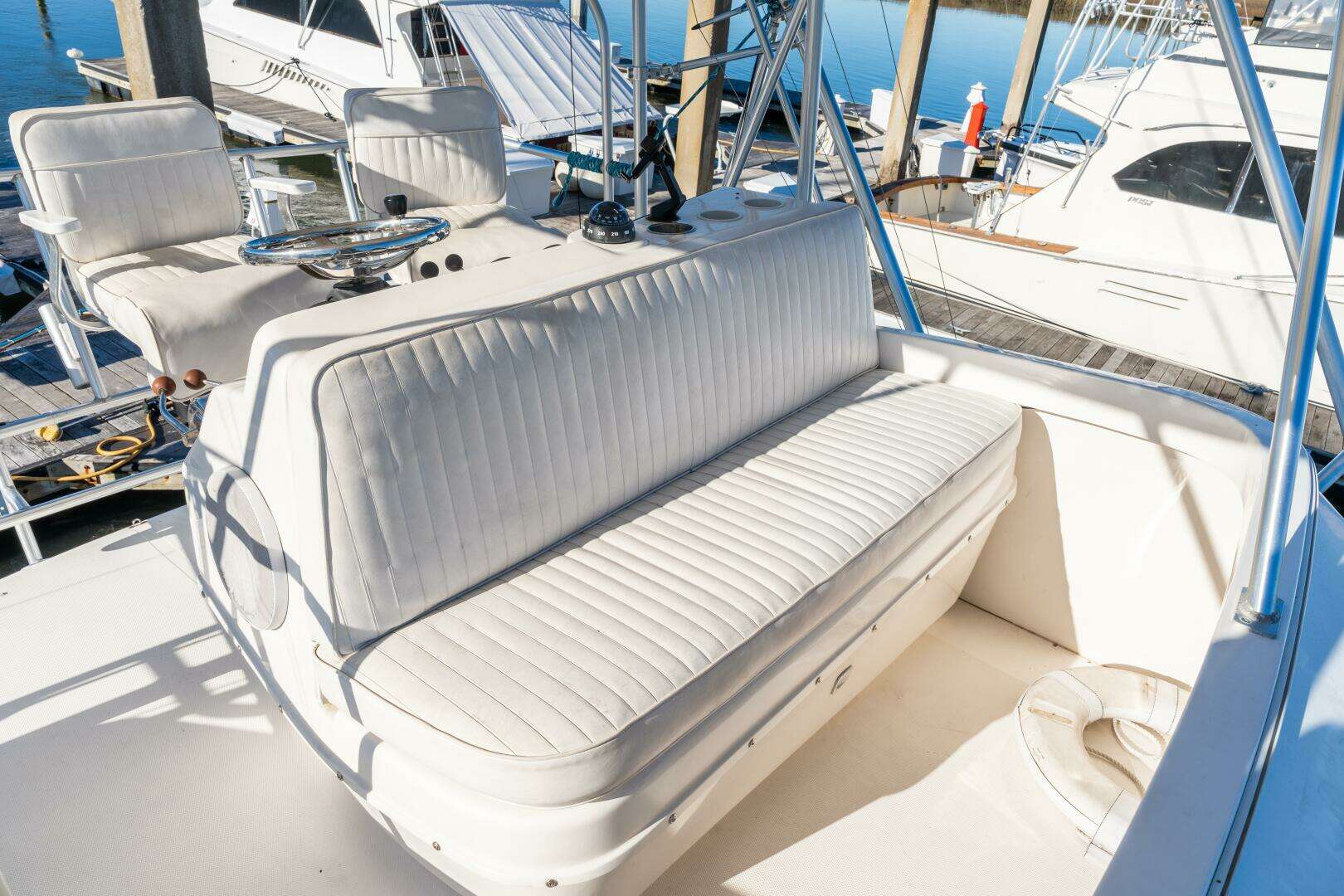 2004 Luhrs Convertible - Image 20